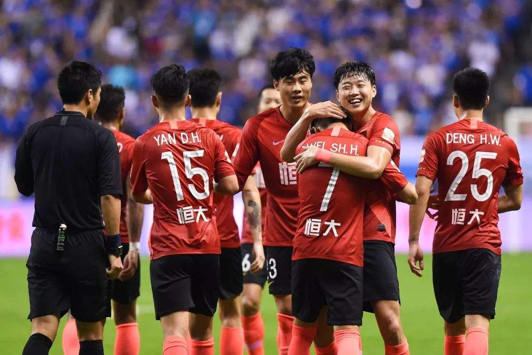 国内足球热血战役，疯狂轮番上演的简单介绍
